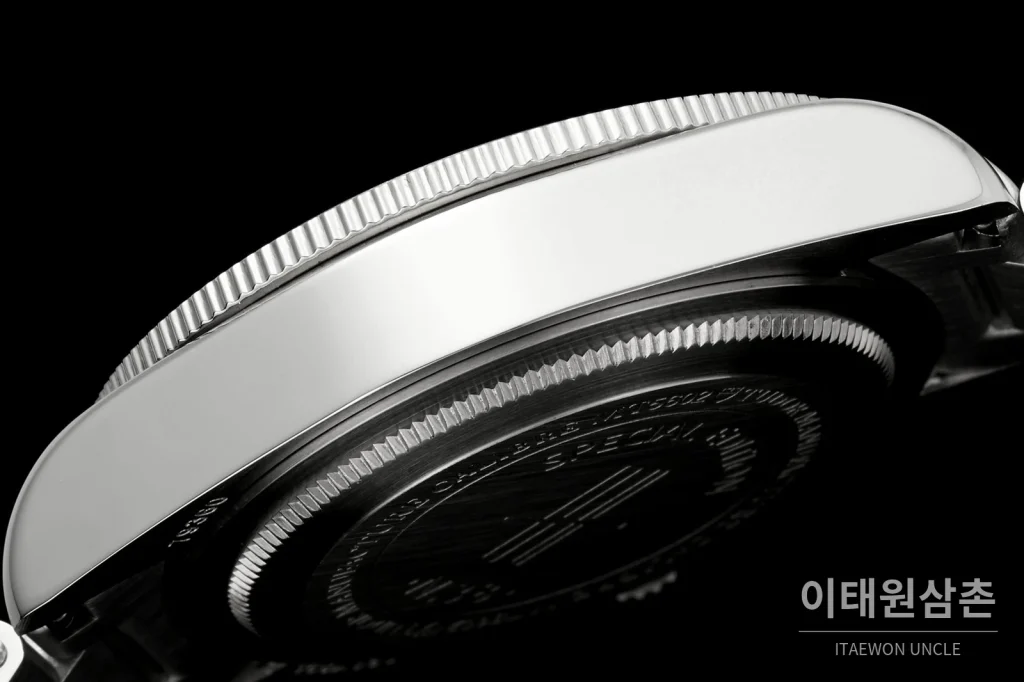 튜더 블랙베이 오토매틱 41mm 블랙 다이얼 스틸 브레이슬릿 그린 베젤