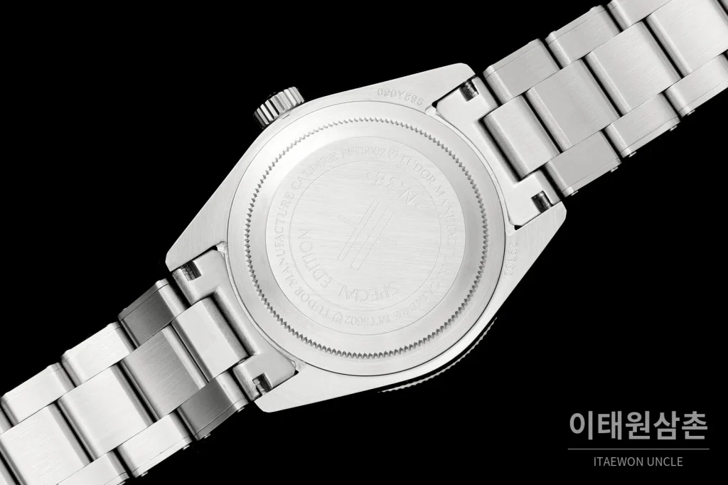 튜더 블랙베이 오토매틱 41mm 블랙 다이얼 스틸 브레이슬릿 그린 베젤