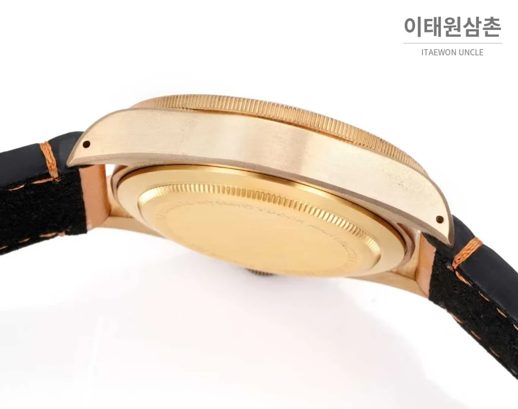 튜더 블랙베이 브론즈 알루미늄브론즈 브라운다이얼 빈티지 다이버 오토매틱 43mm 브라운 가죽 스트랩 브라운 베젤 (2)