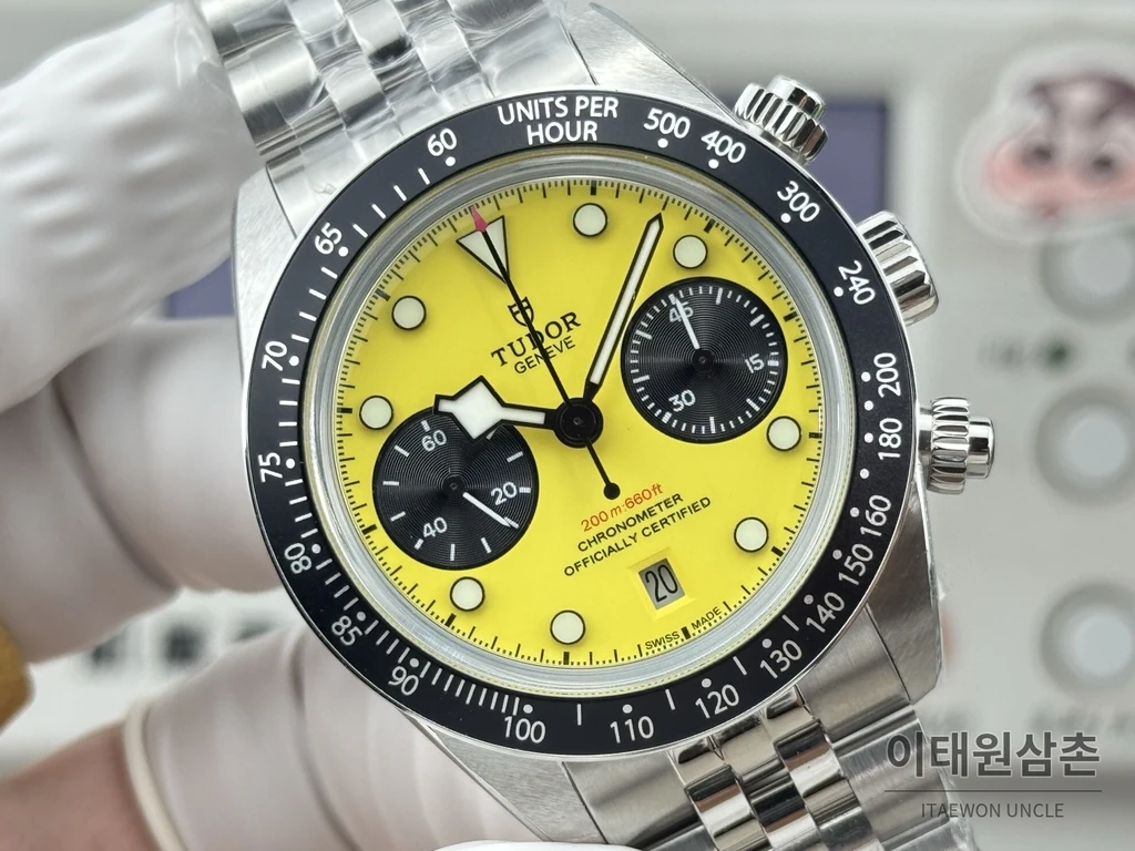 튜더 블랙베이 크로노 범블비 옐로우다이얼 주빌리 오토매틱 39mm