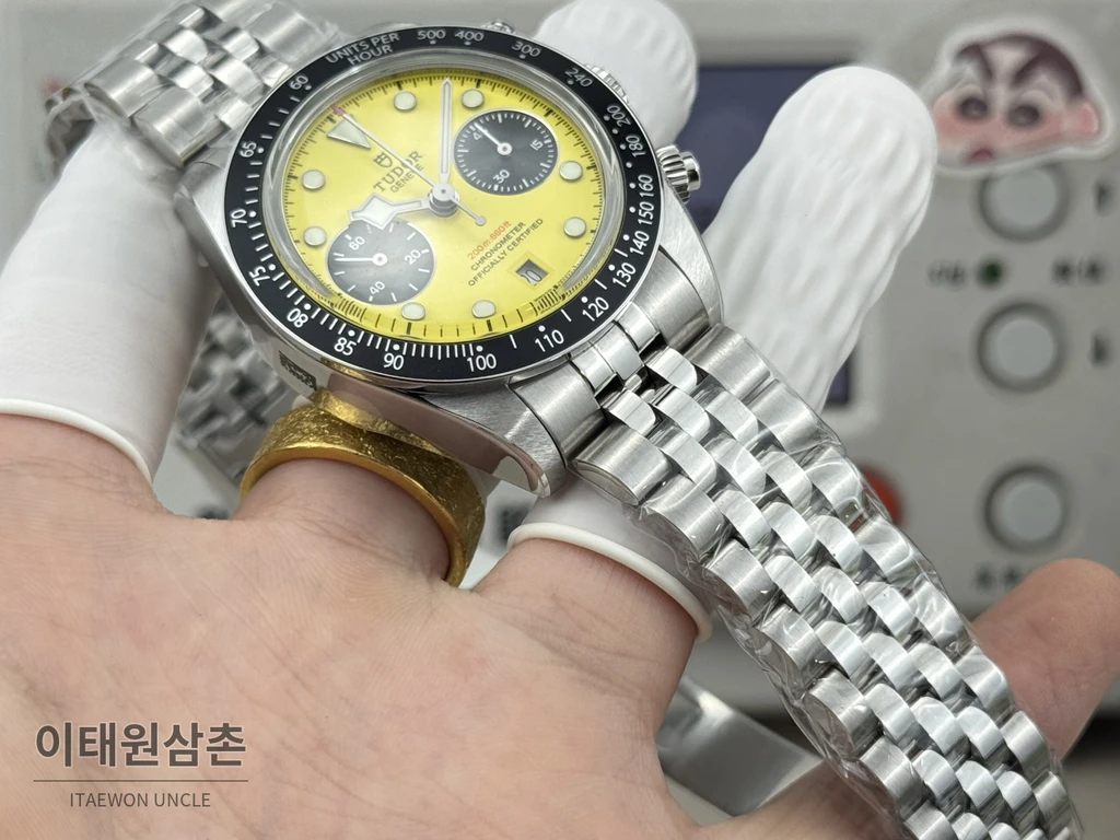 튜더 블랙베이 크로노 범블비 옐로우다이얼 주빌리 오토매틱 39mm