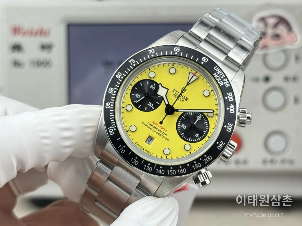튜더 블랙베이 크로노 범블비 옐로우다이얼 오이스터 오토매틱 39mm