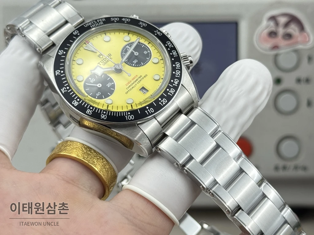 튜더 블랙베이 크로노 범블비 옐로우다이얼 오이스터 오토매틱 39mm
