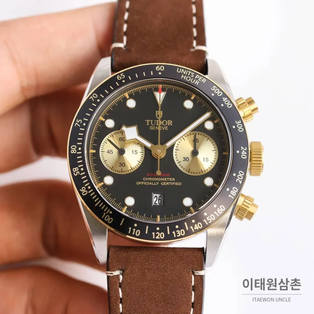 튜더 블랙베이 크로노 스틸 골드 블랙다이얼 크로노그래프 오토매틱 41mm M79363N 브라운 가죽 스트랩 골드 베젤