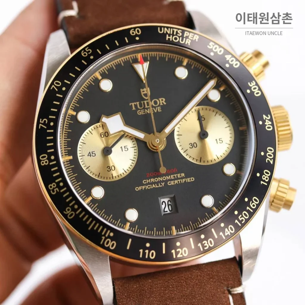 튜더 블랙베이 크로노 스틸 골드 블랙다이얼 크로노그래프 오토매틱 41mm M79363N 브라운 가죽 스트랩 골드 베젤
