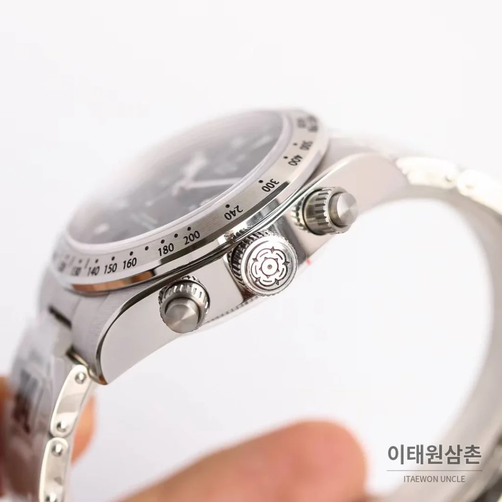 튜더 블랙베이 크로노 스틸 골드 블랙다이얼 크로노그래프 오토매틱 41mm M79363N 스틸 브레이슬릿