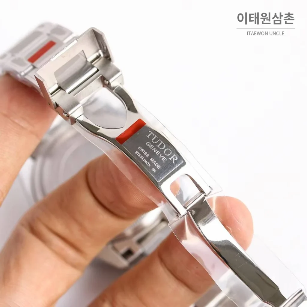 튜더 블랙베이 크로노 스틸 골드 블랙다이얼 크로노그래프 오토매틱 41mm M79363N 스틸 브레이슬릿