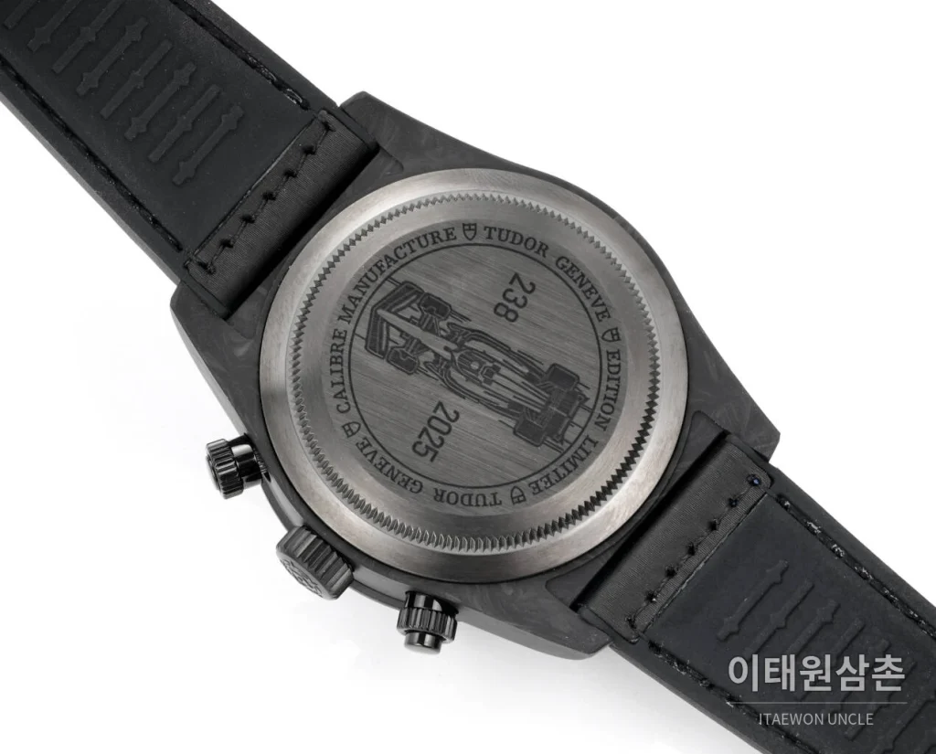 튜더 비완 크로노그래프 오토매틱 42mm (4)