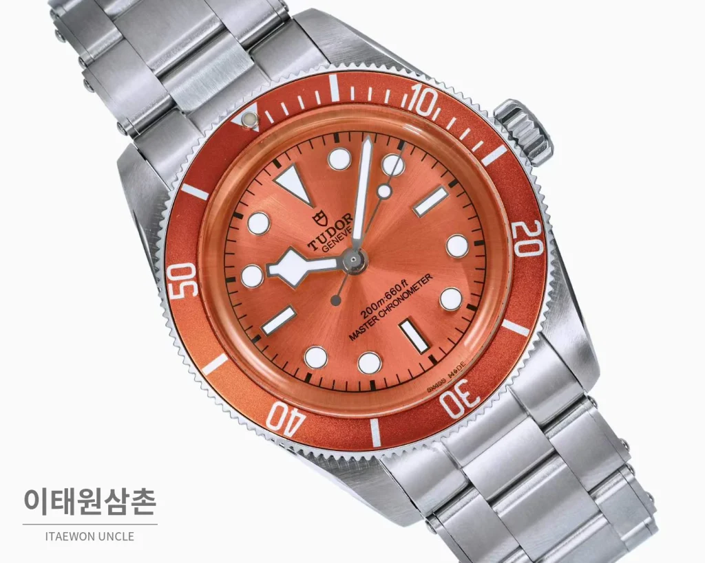 튜더 블랙베이 모노크롬 스틸 블랙다이얼 오토매틱 41mm 스틸 브레이슬릿 오렌지 베젤