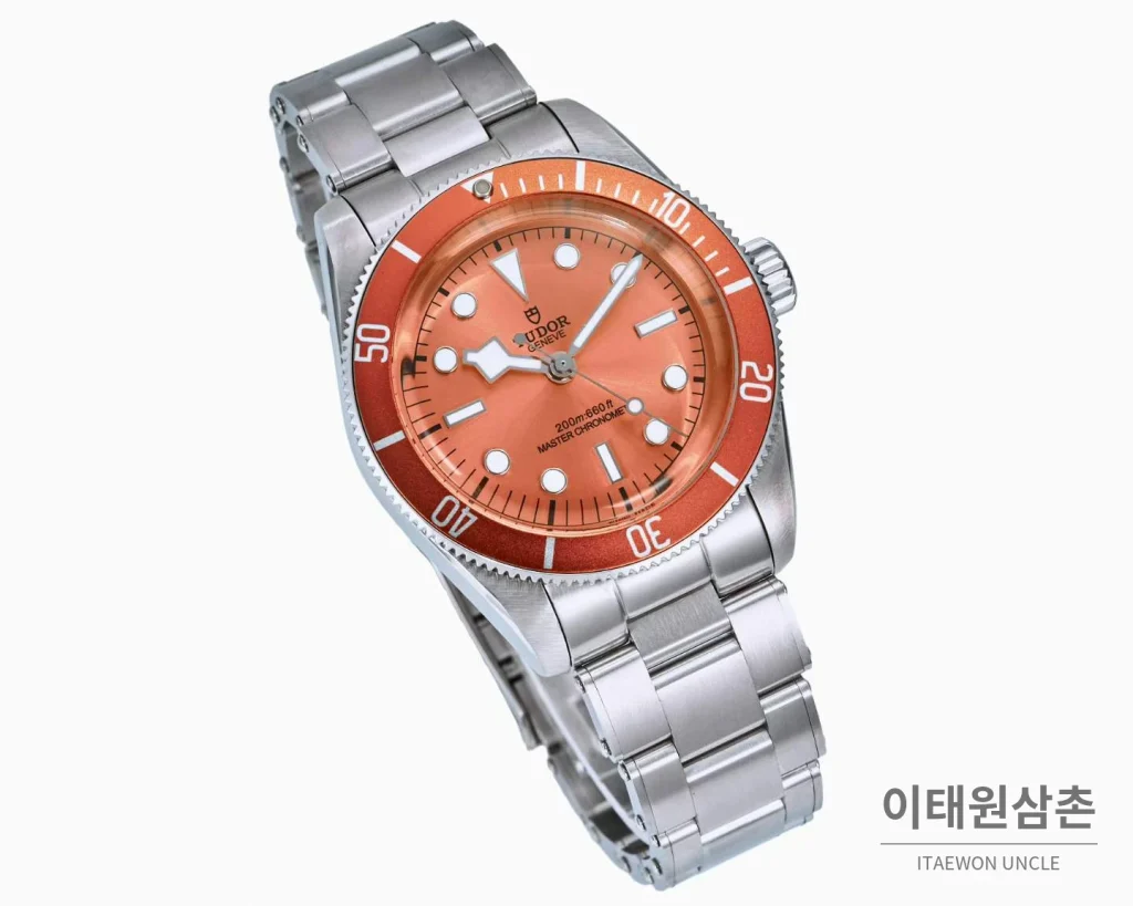 튜더 블랙베이 모노크롬 스틸 블랙다이얼 오토매틱 41mm 스틸 브레이슬릿 오렌지 베젤