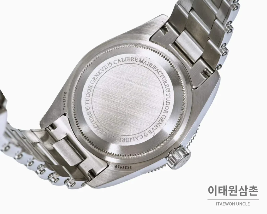 튜더 블랙베이 모노크롬 스틸 블랙다이얼 오토매틱 41mm 스틸 브레이슬릿 오렌지 베젤
