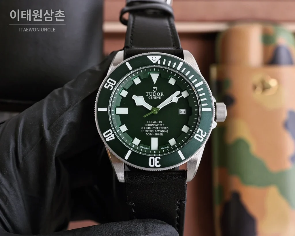 튜더 헤리티지 블랙베이 스틸 브레이슬릿 오토매틱 42mm 그린 다이얼