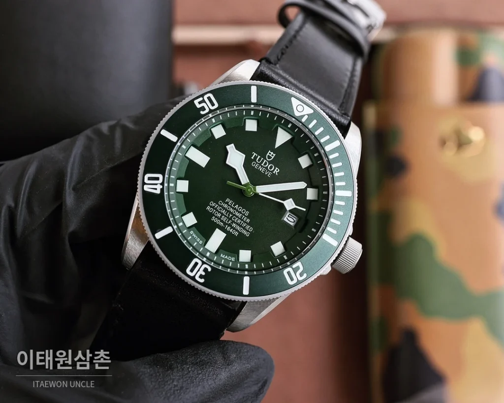 튜더 헤리티지 블랙베이 스틸 브레이슬릿 오토매틱 42mm 그린 다이얼