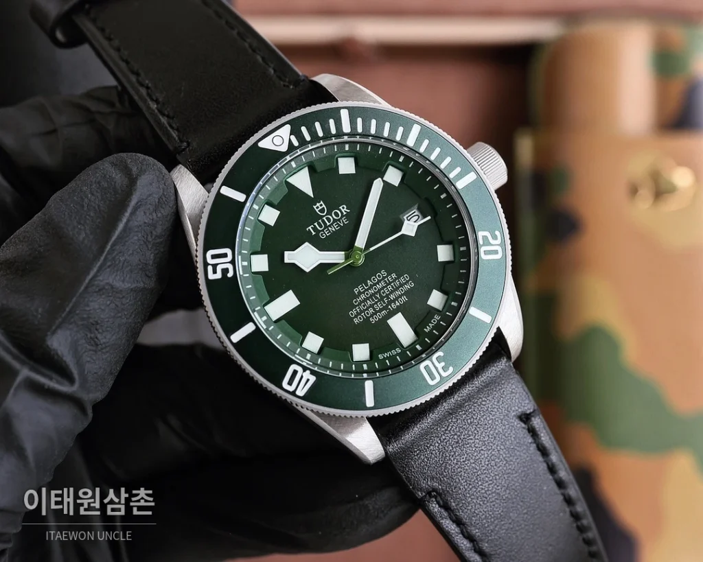 튜더 헤리티지 블랙베이 스틸 브레이슬릿 오토매틱 42mm 그린 다이얼