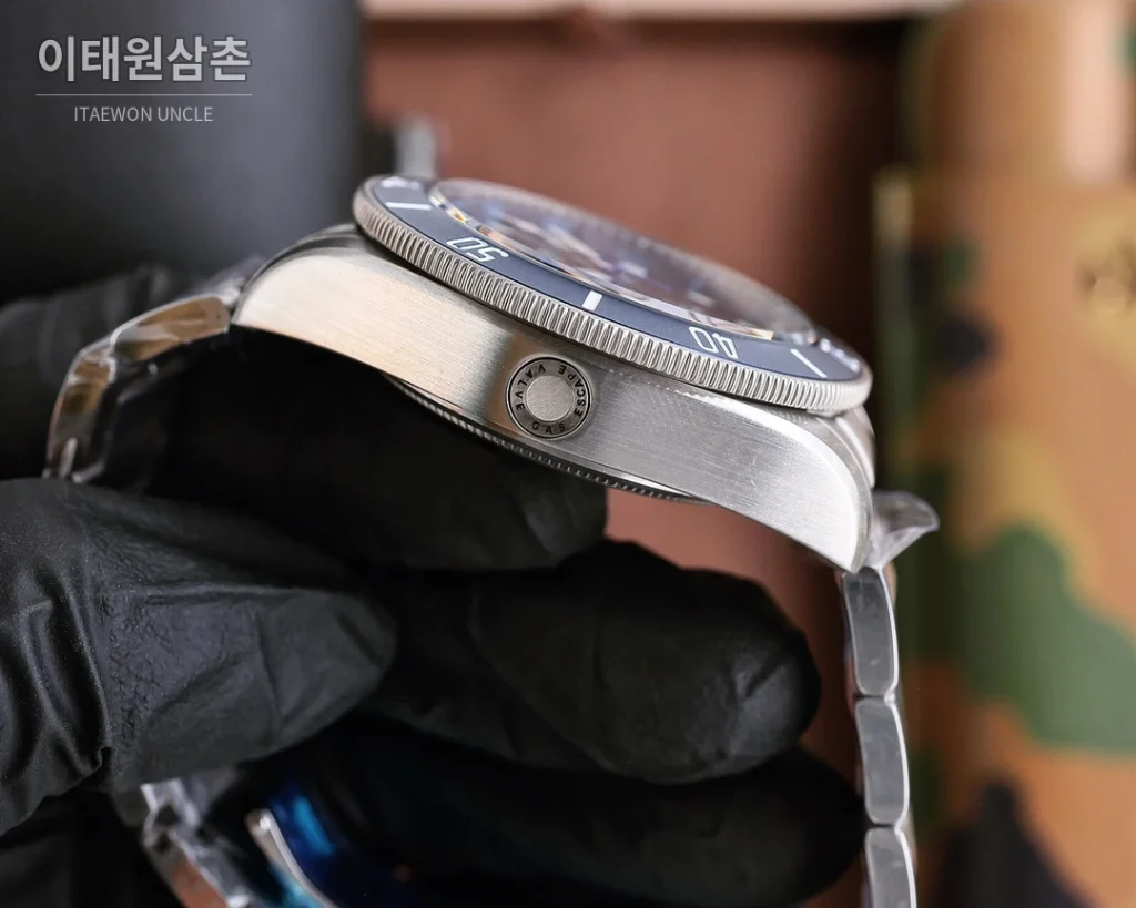 튜더 헤리티지 블랙베이 스틸 브레이슬릿 오토매틱 42mm 네이비 다이얼
