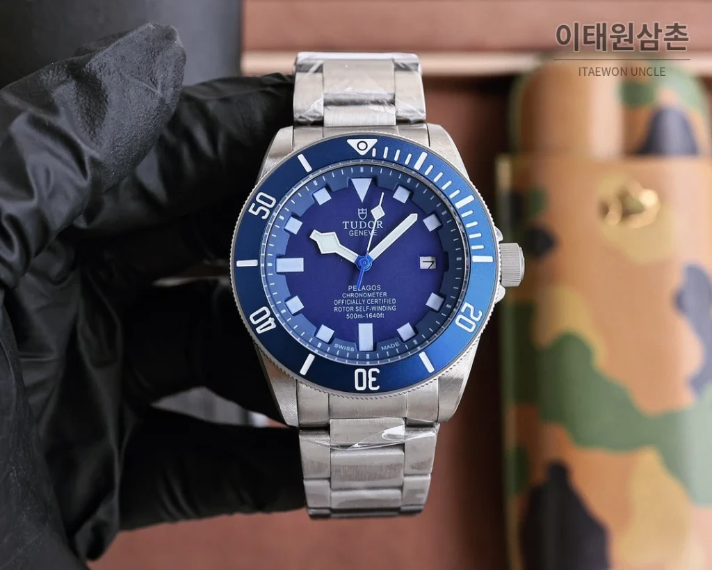 튜더 헤리티지 블랙베이 스틸 브레이슬릿 오토매틱 42mm 네이비 다이얼