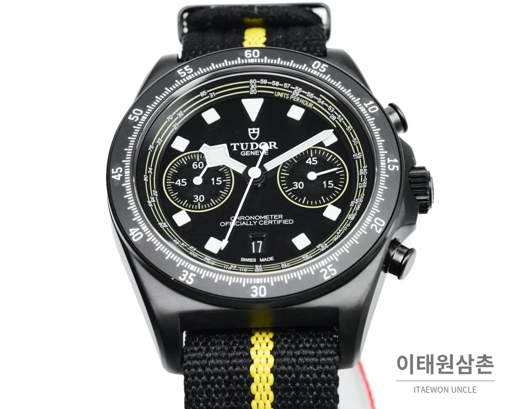 튜더 펠리컨 크로노그래프 오토매틱 43mm 블랙 다이얼 블랙 나일론 스트랩 (2)