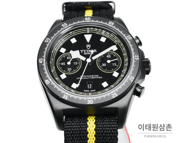 튜더 펠리컨 크로노그래프 오토매틱 43mm 블랙 다이얼 블랙 나일론 스트랩 (2)