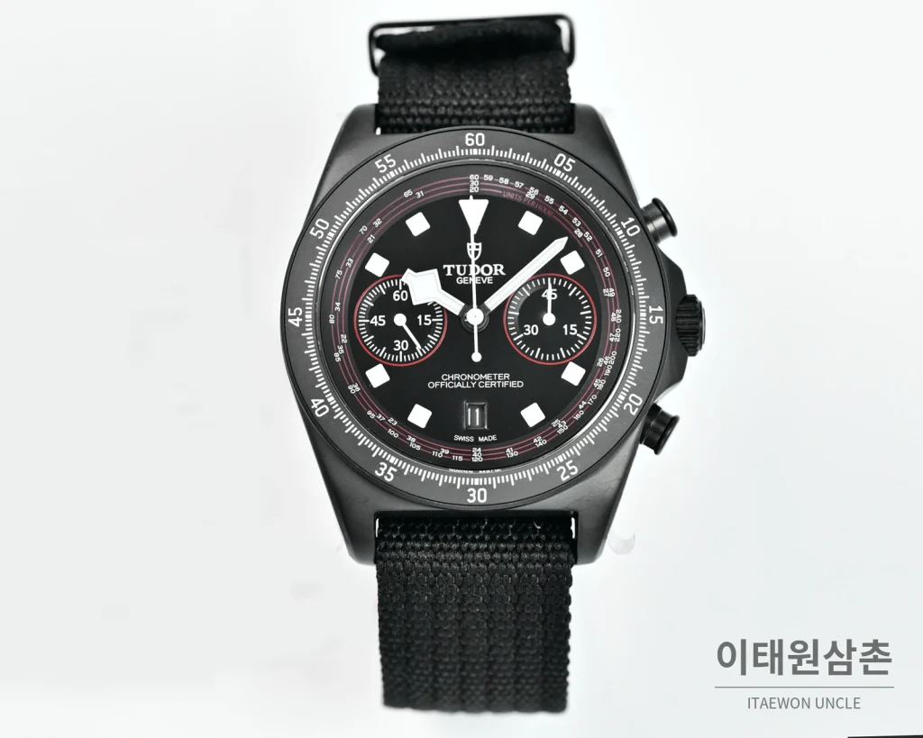 튜더 펠리컨 크로노그래프 오토매틱 43mm 블랙 다이얼 블랙 나일론 스트랩