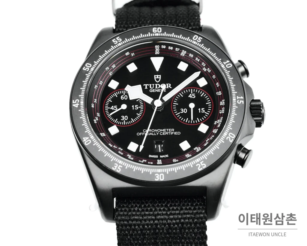 튜더 펠리컨 크로노그래프 오토매틱 43mm 블랙 다이얼 블랙 나일론 스트랩