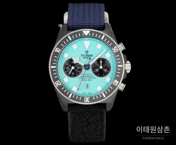 튜더 펠라고스 FXD 카본 블루다이얼 크로노그래프 데이데이트 오토매틱 43mm 네이비 나일론 스트랩 그레이 베젤 (2)