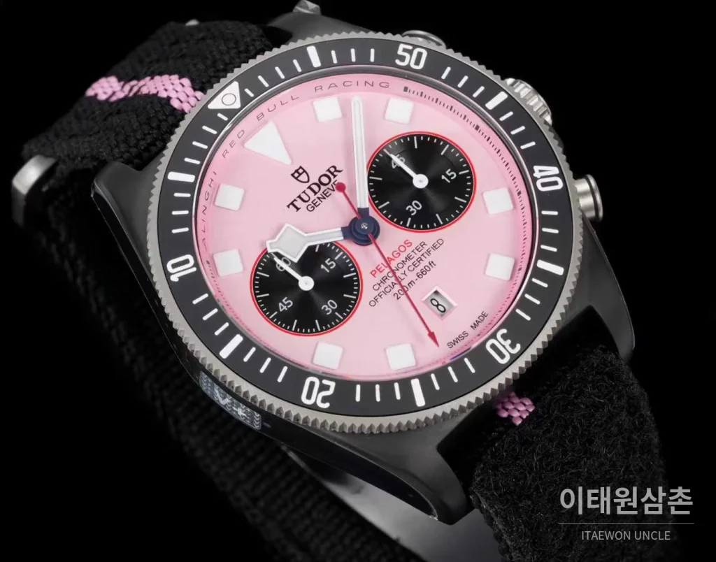 튜더 펠라고스 FXD 카본 블루다이얼 크로노그래프 데이데이트 오토매틱 43mm 블랙 나일론 스트랩 블랙 베젤
