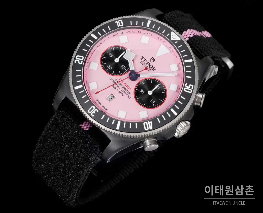 튜더 펠라고스 FXD 카본 블루다이얼 크로노그래프 데이데이트 오토매틱 43mm 블랙 나일론 스트랩 블랙 베젤