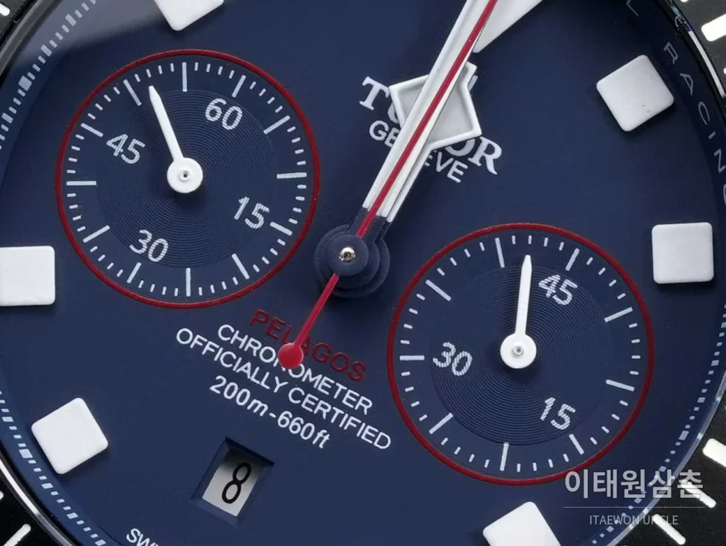 튜더 펠라고스 FXD 카본 블루다이얼 크로노그래프 데이데이트 오토매틱 43mm 네이비 나일론 스트랩 그레이 베젤