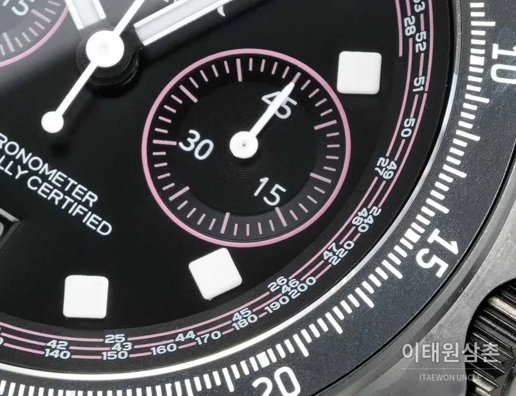 튜더 펠라고스 FXD 크로노그래프 컬러다이얼 야광 오토매틱 43mm 핑크 나일론 스트랩