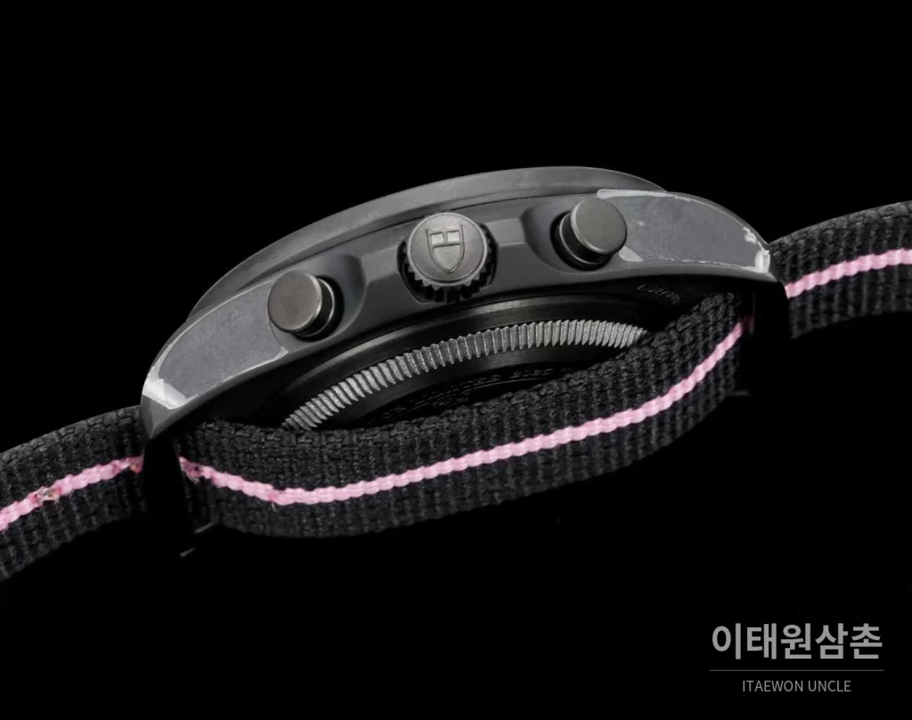 튜더 펠라고스 FXD 크로노그래프 컬러다이얼 야광 오토매틱 43mm 핑크 나일론 스트랩