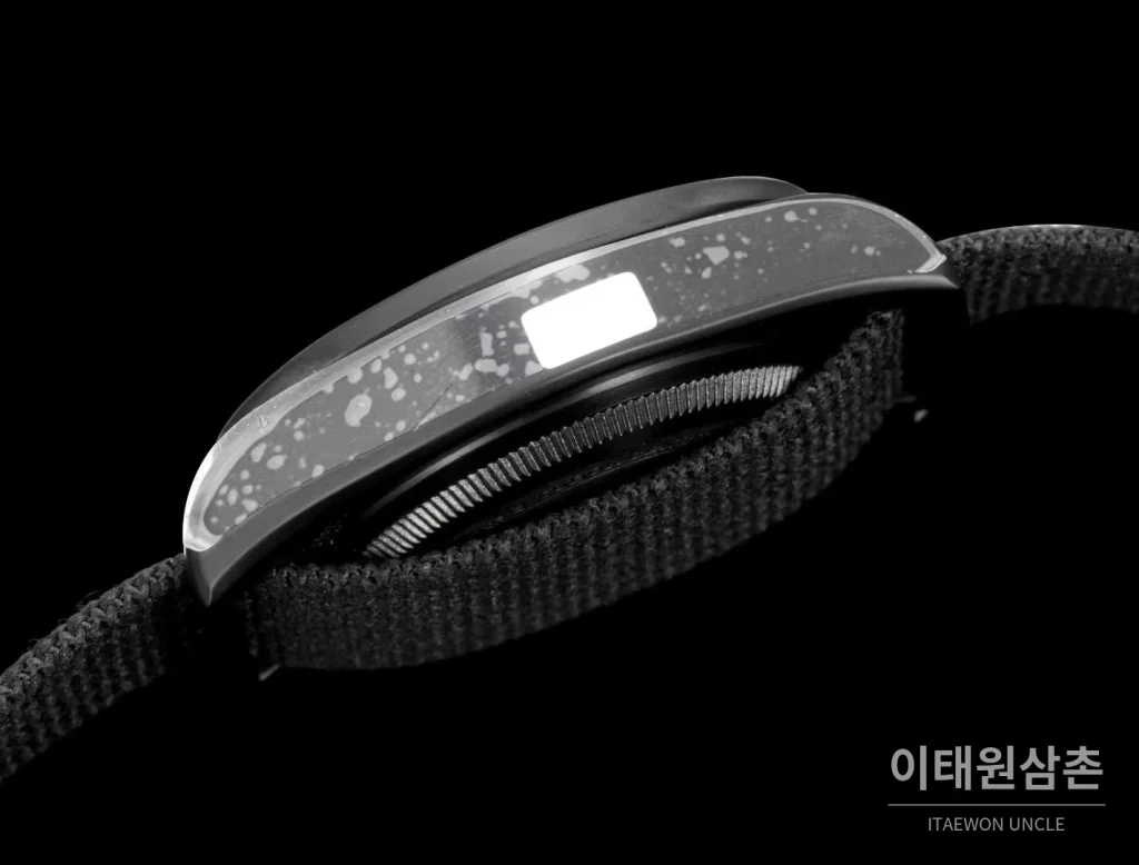 튜더 펠라고스 FXD 크로노그래프 컬러다이얼 야광 오토매틱 43mm 블랙 나일론 스트랩 (2)