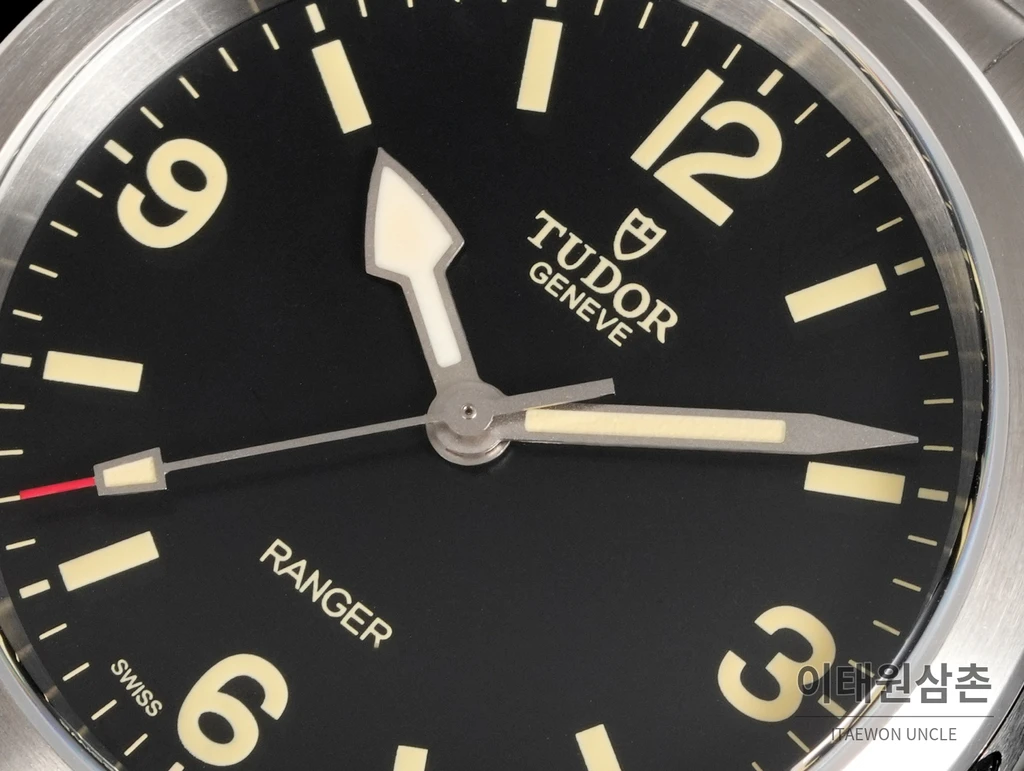 튜더 레인저 스틸 아라비아숫자 블랙·듄화이트 다이얼 오토매틱 39mm