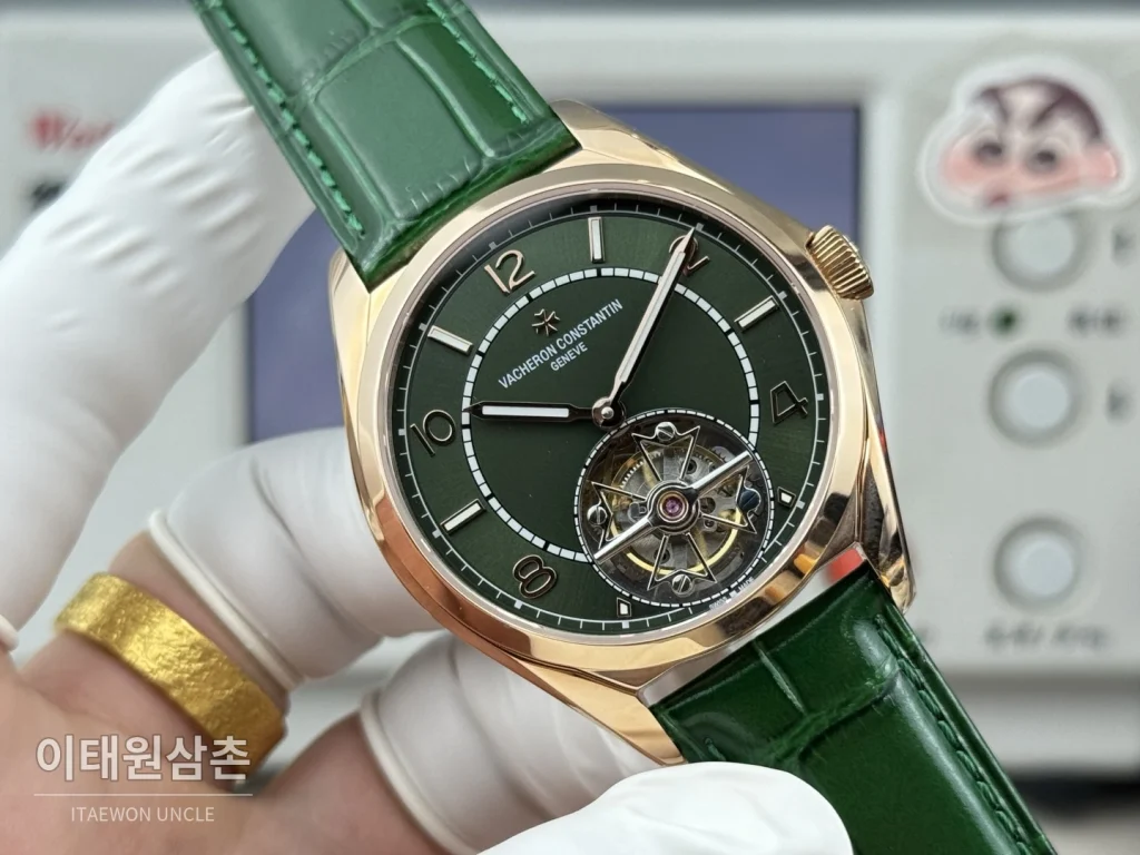 바쉐론콘스탄틴 피프티식스 18K 로즈골드 투르비용 오토매틱 41mm 실버 그린 가죽 스트랩
