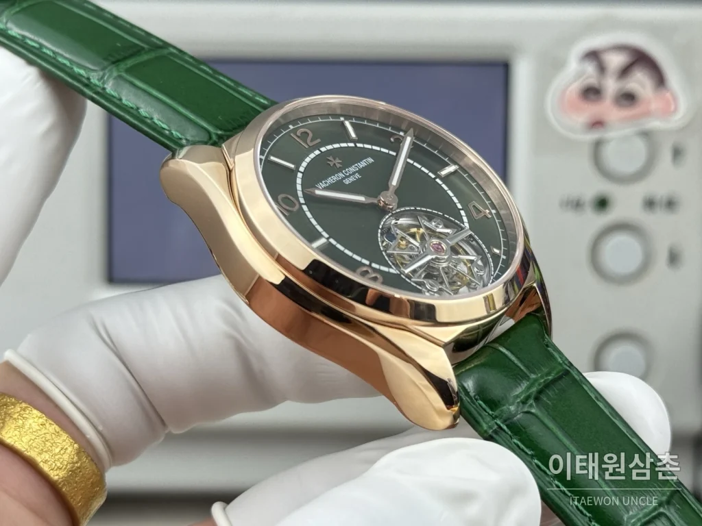 바쉐론콘스탄틴 피프티식스 18K 로즈골드 투르비용 오토매틱 41mm 실버 그린 가죽 스트랩