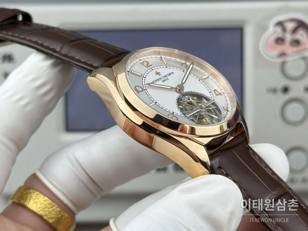 바쉐론콘스탄틴 피프티식스 18K 로즈골드 투르비용 오토매틱 41mm 실버 브라운 가죽 스트랩