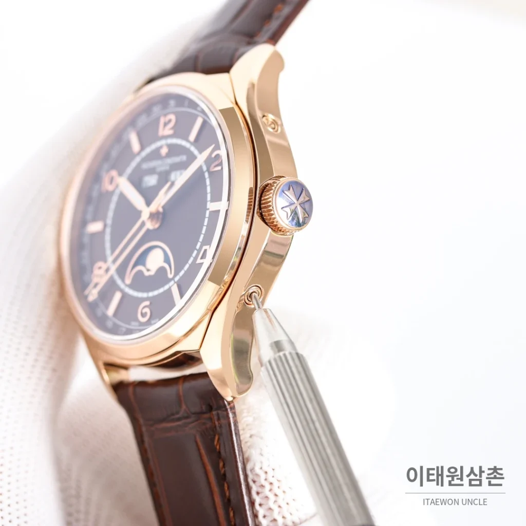 바쉐론콘스탄틴 FIFTYSIX 오토매틱 40mm