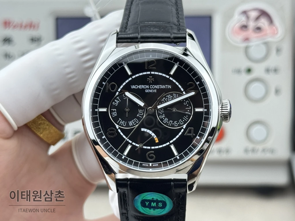 바쉐론콘스탄틴 피프티식스 데이데이트 블랙다이얼 카프스킨 오토매틱 40mm