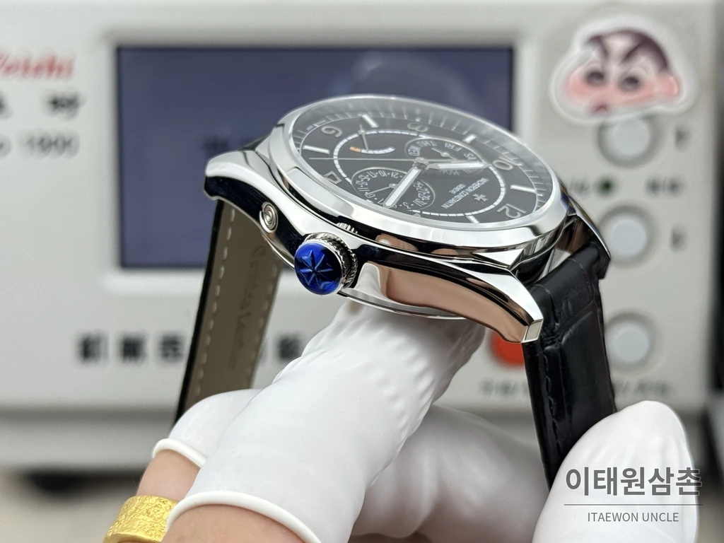 바쉐론콘스탄틴 피프티식스 데이데이트 블랙다이얼 카프스킨 오토매틱 40mm