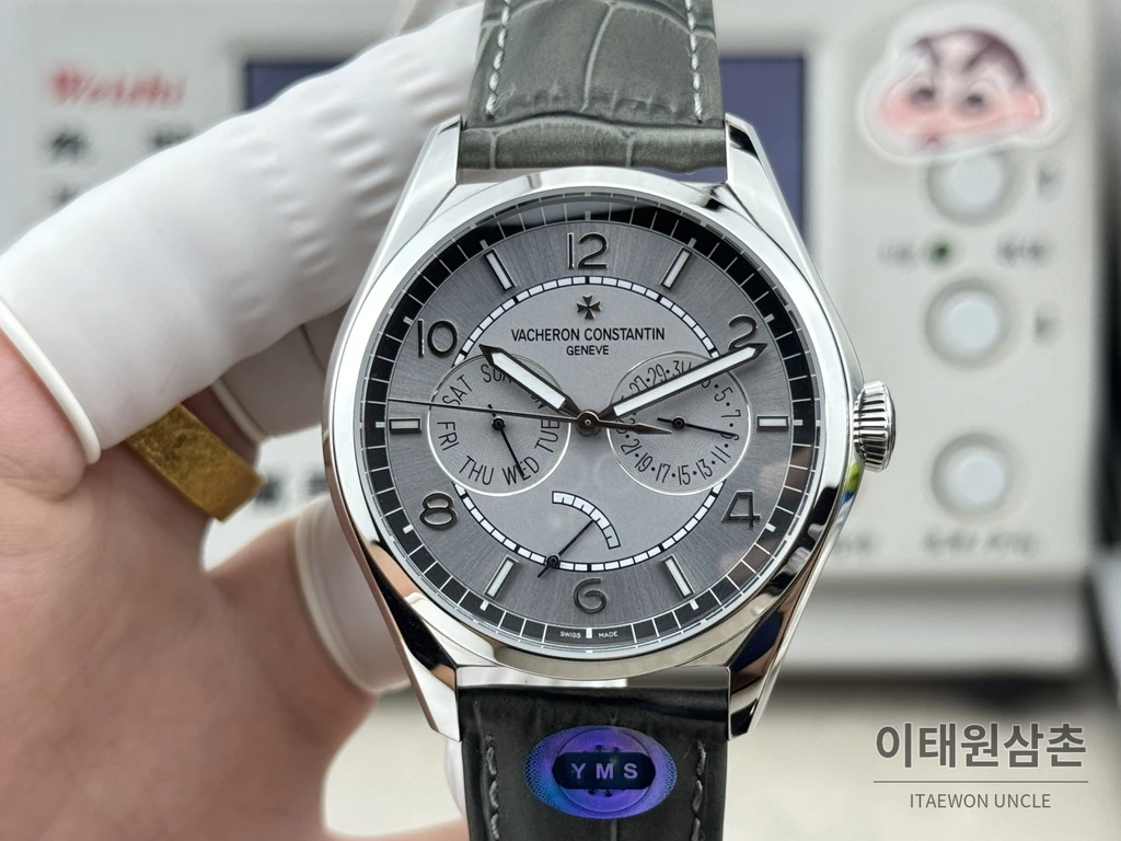 바쉐론콘스탄틴 피프티식스 데이데이트 다크그레이다이얼 카프스킨 오토매틱 40mm