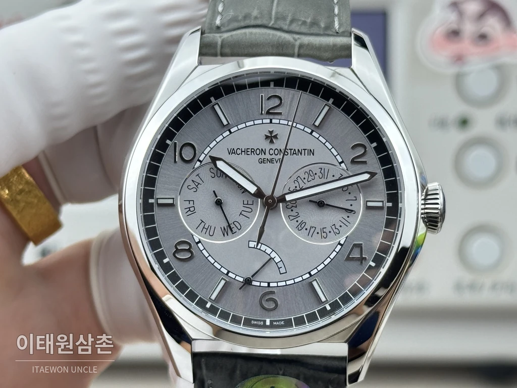 바쉐론콘스탄틴 피프티식스 데이데이트 다크그레이다이얼 카프스킨 오토매틱 40mm