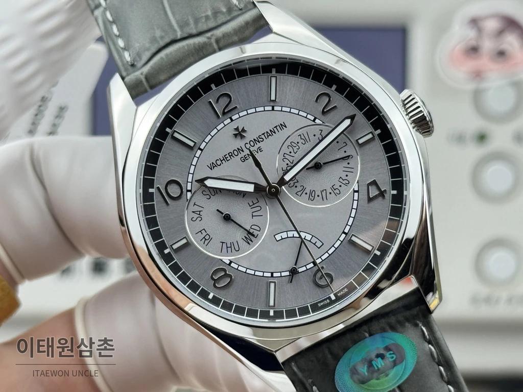 바쉐론콘스탄틴 피프티식스 데이데이트 다크그레이다이얼 카프스킨 오토매틱 40mm
