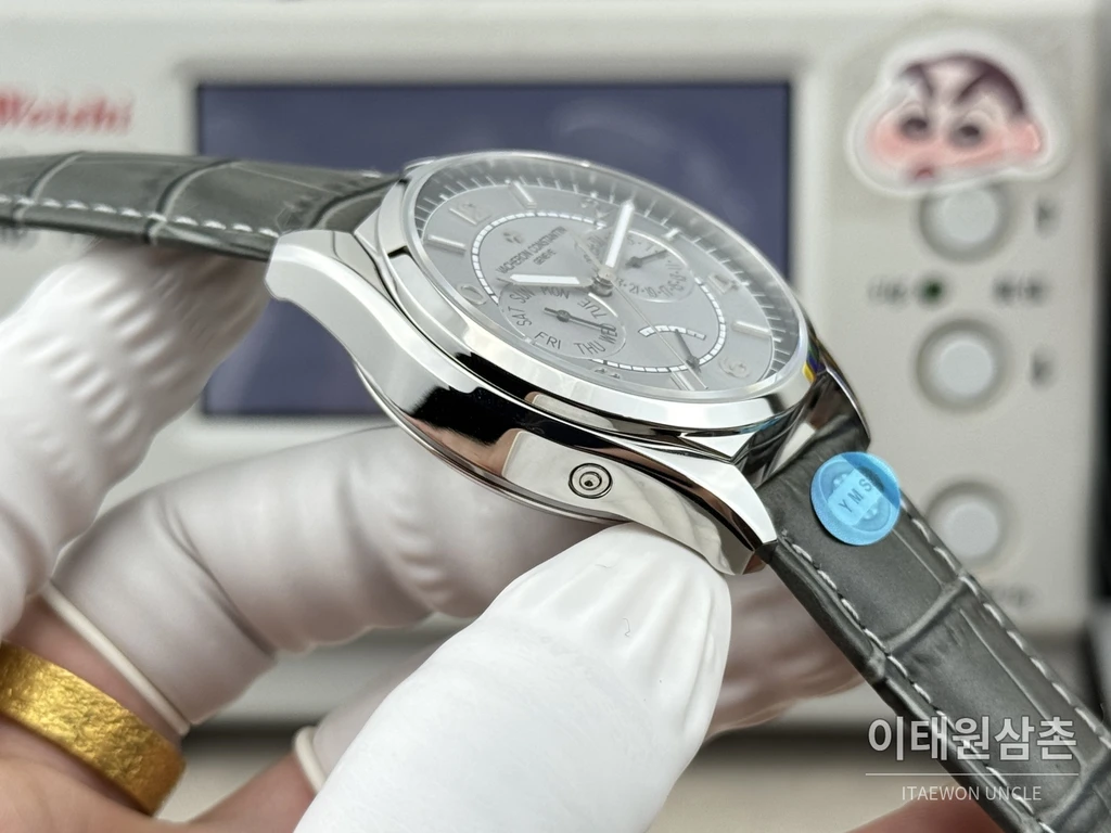 바쉐론콘스탄틴 피프티식스 데이데이트 다크그레이다이얼 카프스킨 오토매틱 40mm