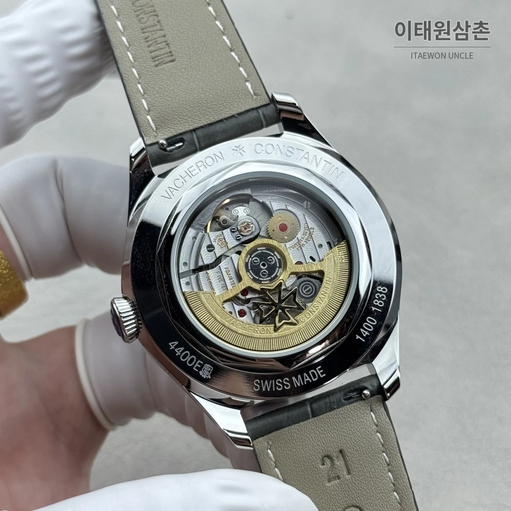 바쉐론콘스탄틴 피프티식스 데이데이트 다크그레이다이얼 카프스킨 오토매틱 40mm