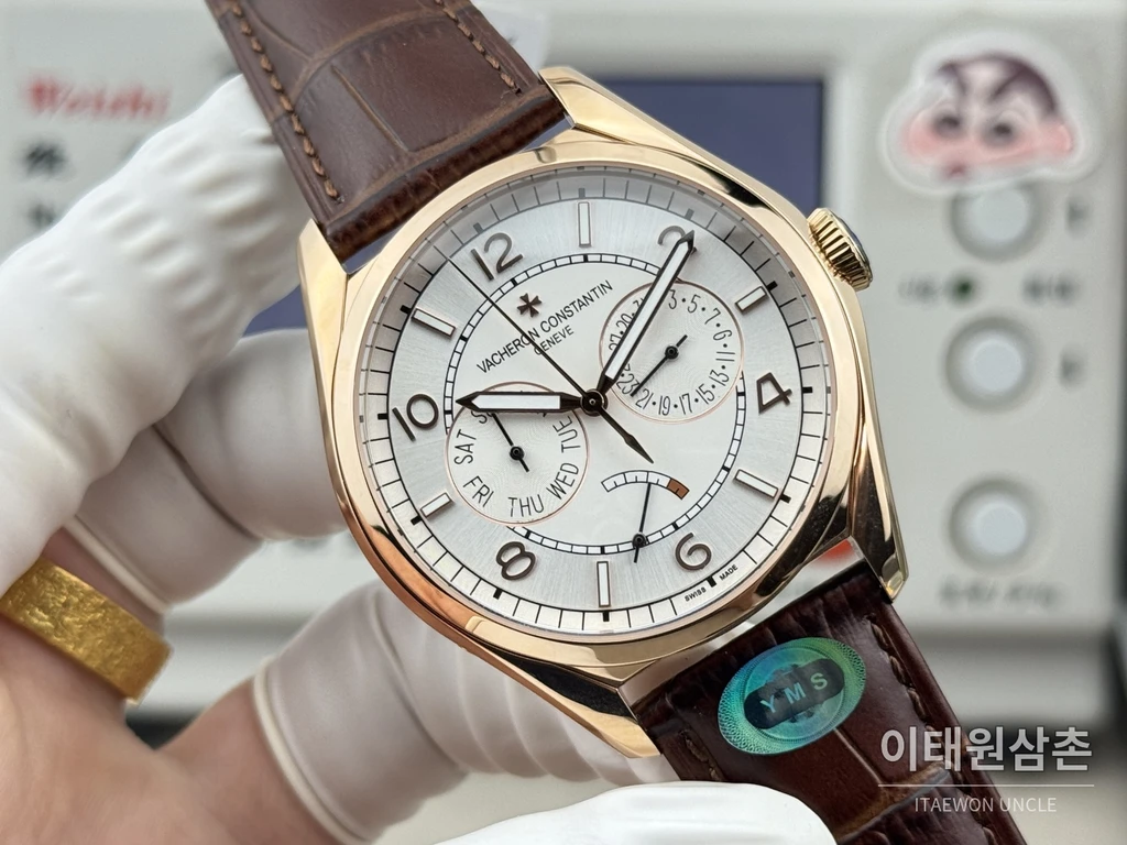 바쉐론콘스탄틴 피프티식스 데이데이트 로즈골드베젤 그레이다이얼 카프스킨 오토매틱 40mm