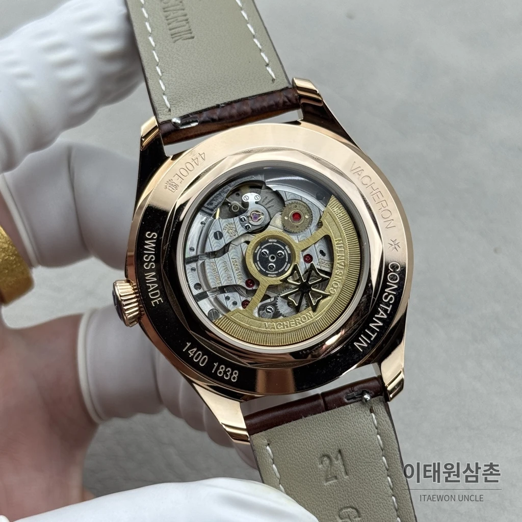 바쉐론콘스탄틴 피프티식스 데이데이트 로즈골드베젤 그레이다이얼 카프스킨 오토매틱 40mm