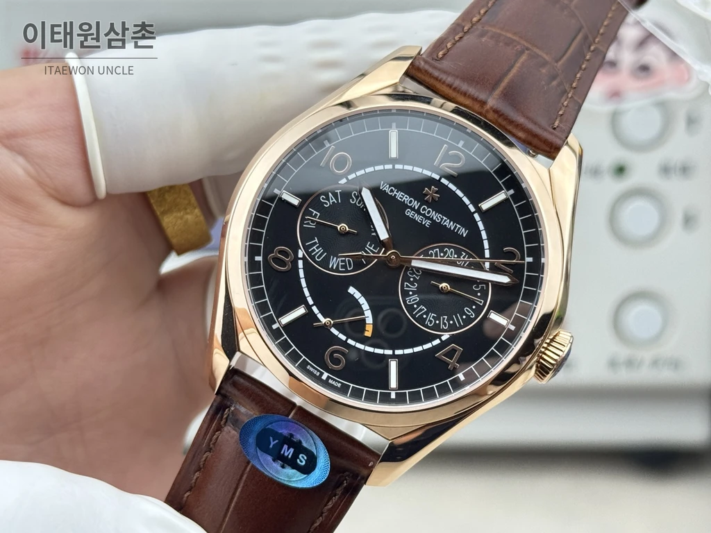바쉐론콘스탄틴 피프티식스 데이데이트 로즈골드베젤 블랙다이얼 카프스킨 오토매틱 40mm