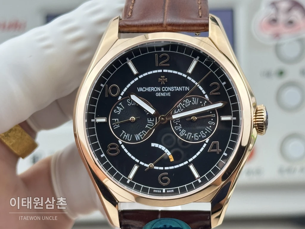바쉐론콘스탄틴 피프티식스 데이데이트 로즈골드베젤 블랙다이얼 카프스킨 오토매틱 40mm