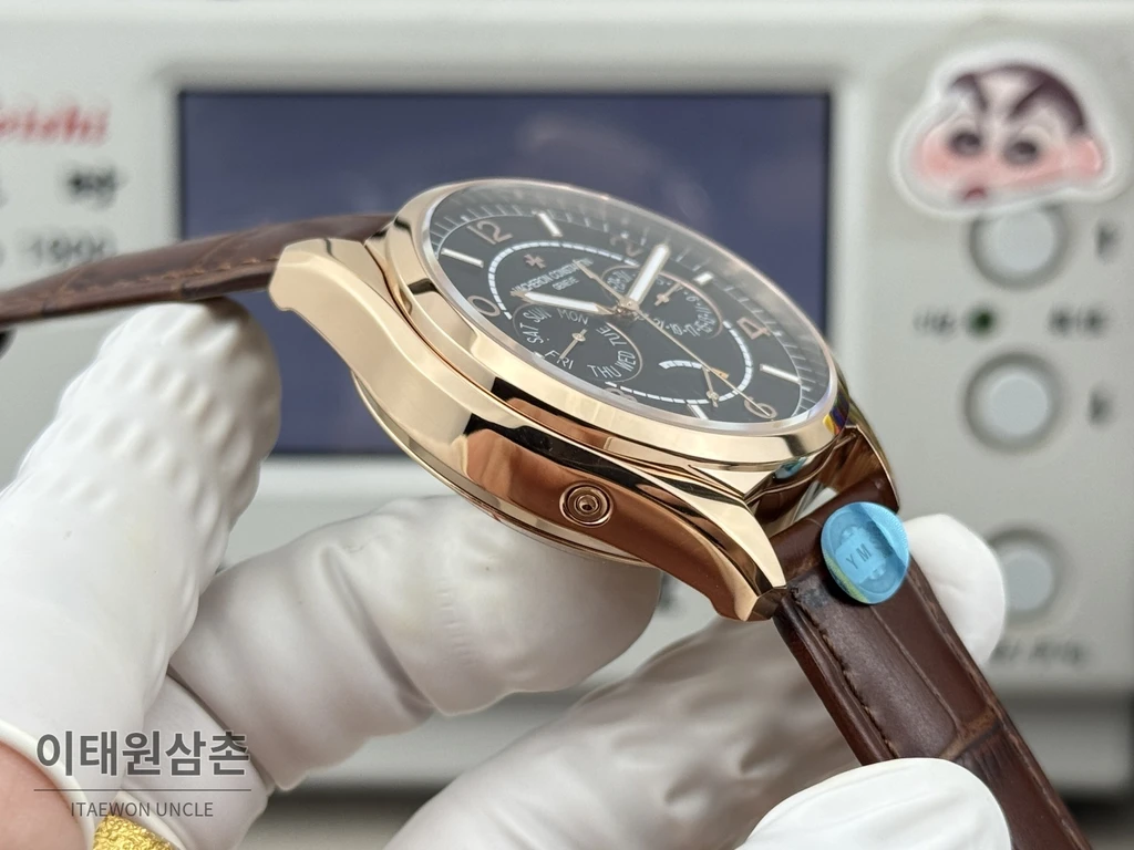 바쉐론콘스탄틴 피프티식스 데이데이트 로즈골드베젤 블랙다이얼 카프스킨 오토매틱 40mm