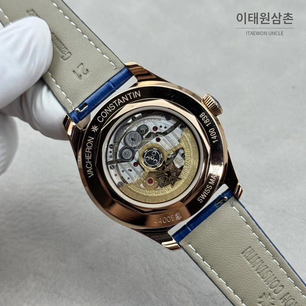 바쉐론콘스탄틴 피프티식스 데이데이트 로즈골드베젤 네이비다이얼 카프스킨 오토매틱 40mm