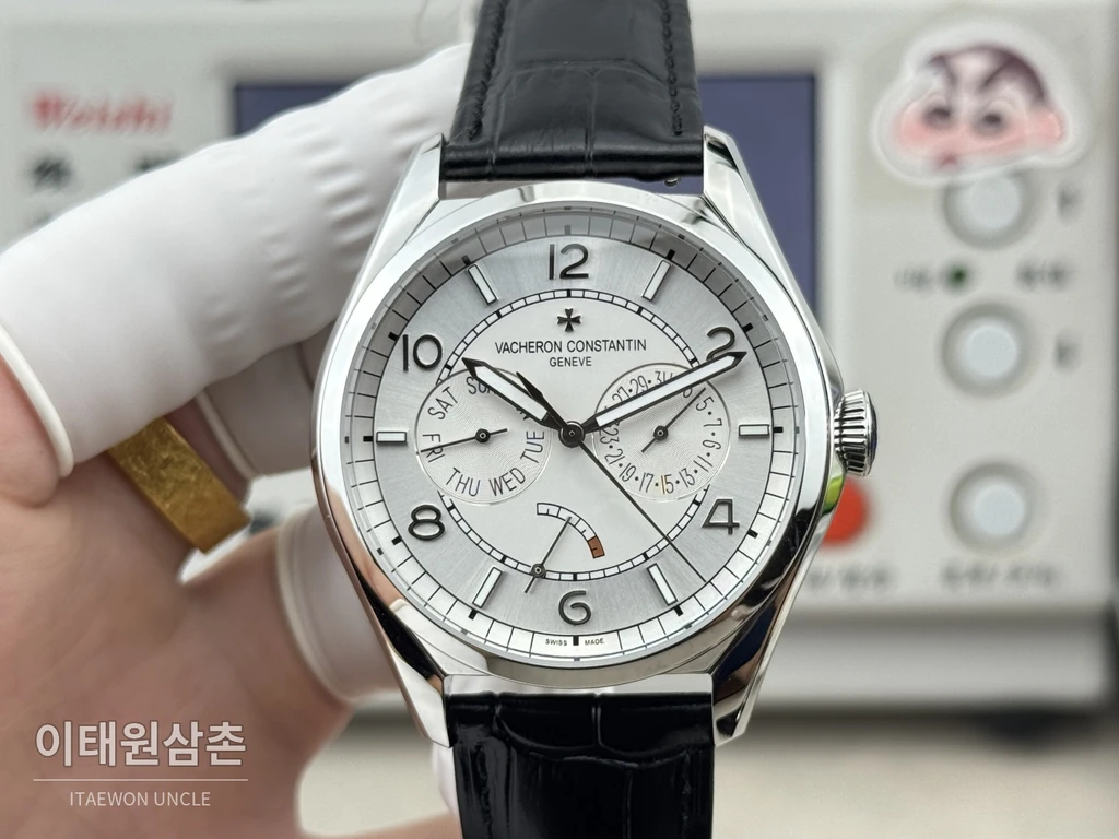 바쉐론콘스탄틴 피프티식스 데이데이트 실버다이얼 카프스킨 오토매틱 40mm